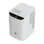 hvit luftfukter med avrundede kanter, sort logo på front og sort betjeningspanel på skrå front med grønn ring i panelet